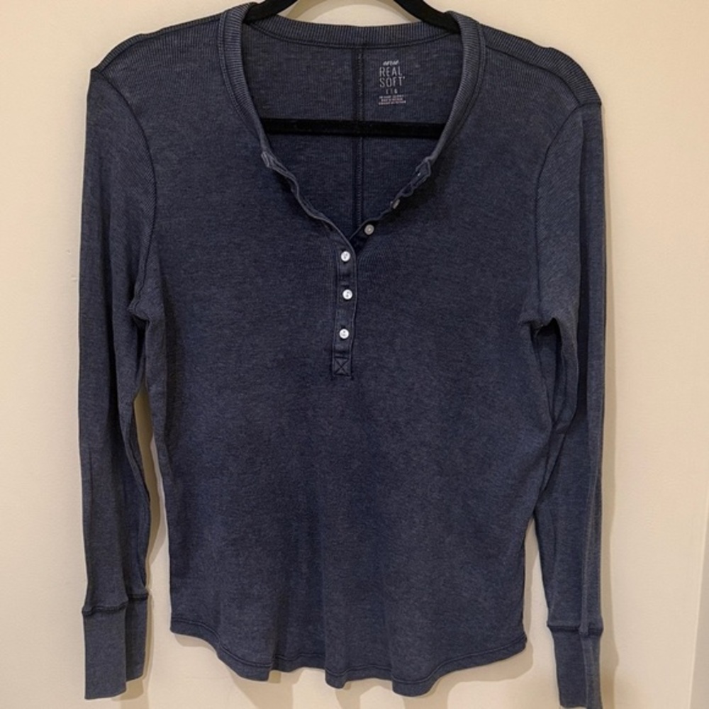 Aerie distressed Gray Long Sleeve Button-Up Top